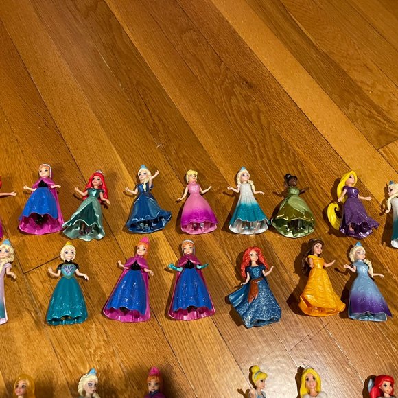 EUC Disney Princess Magic Clip, Rubber and Roll Dolls (30 total) and more - Picture 3 of 4